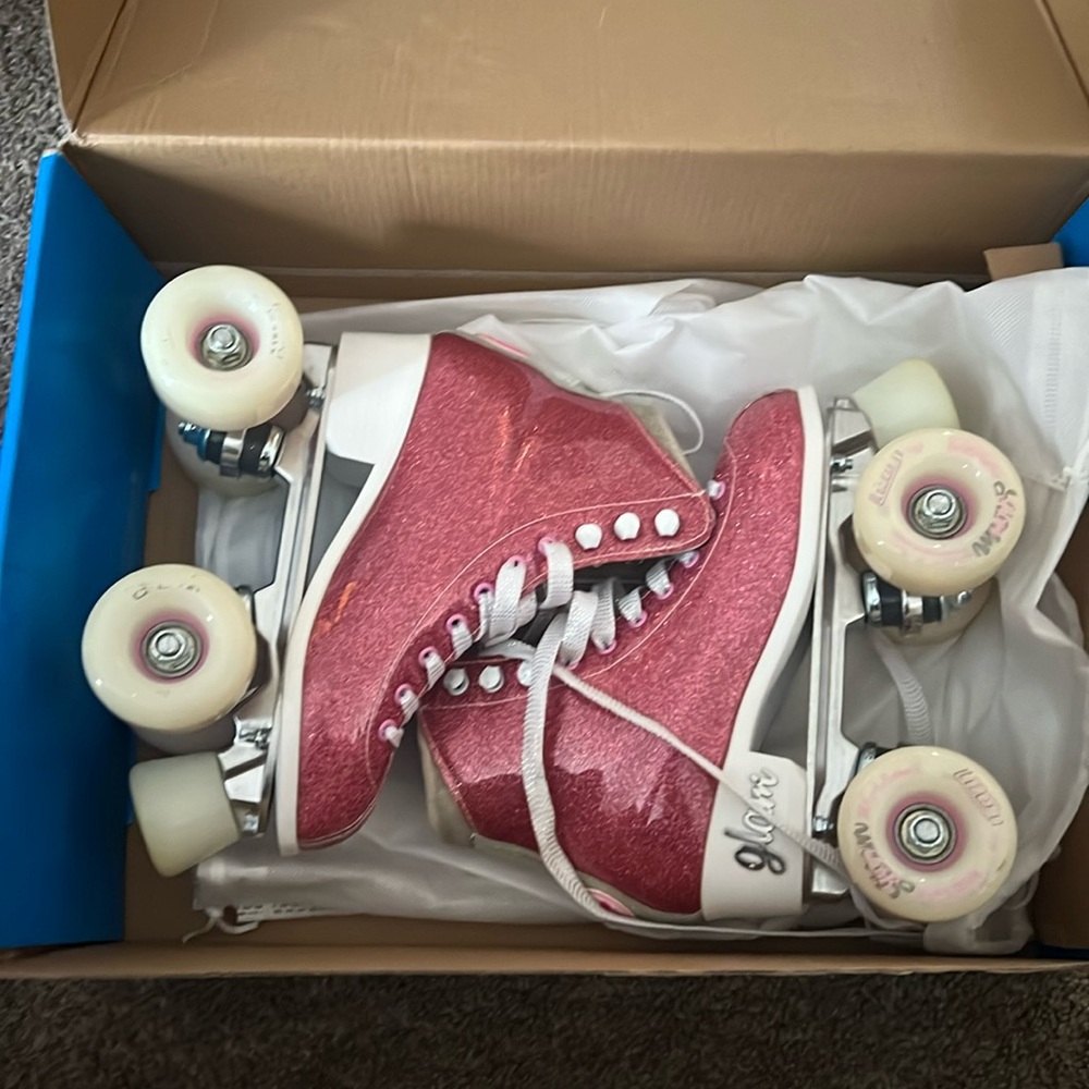 Girls skates